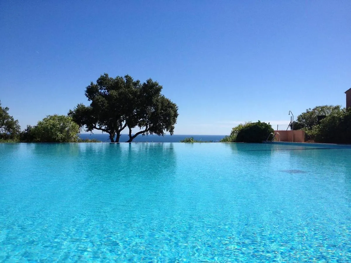 Appartement Avec Jardinet, Terrasse, Piscine Et Parking Aux Issambres - Fr-1-768-9 Les Issambres